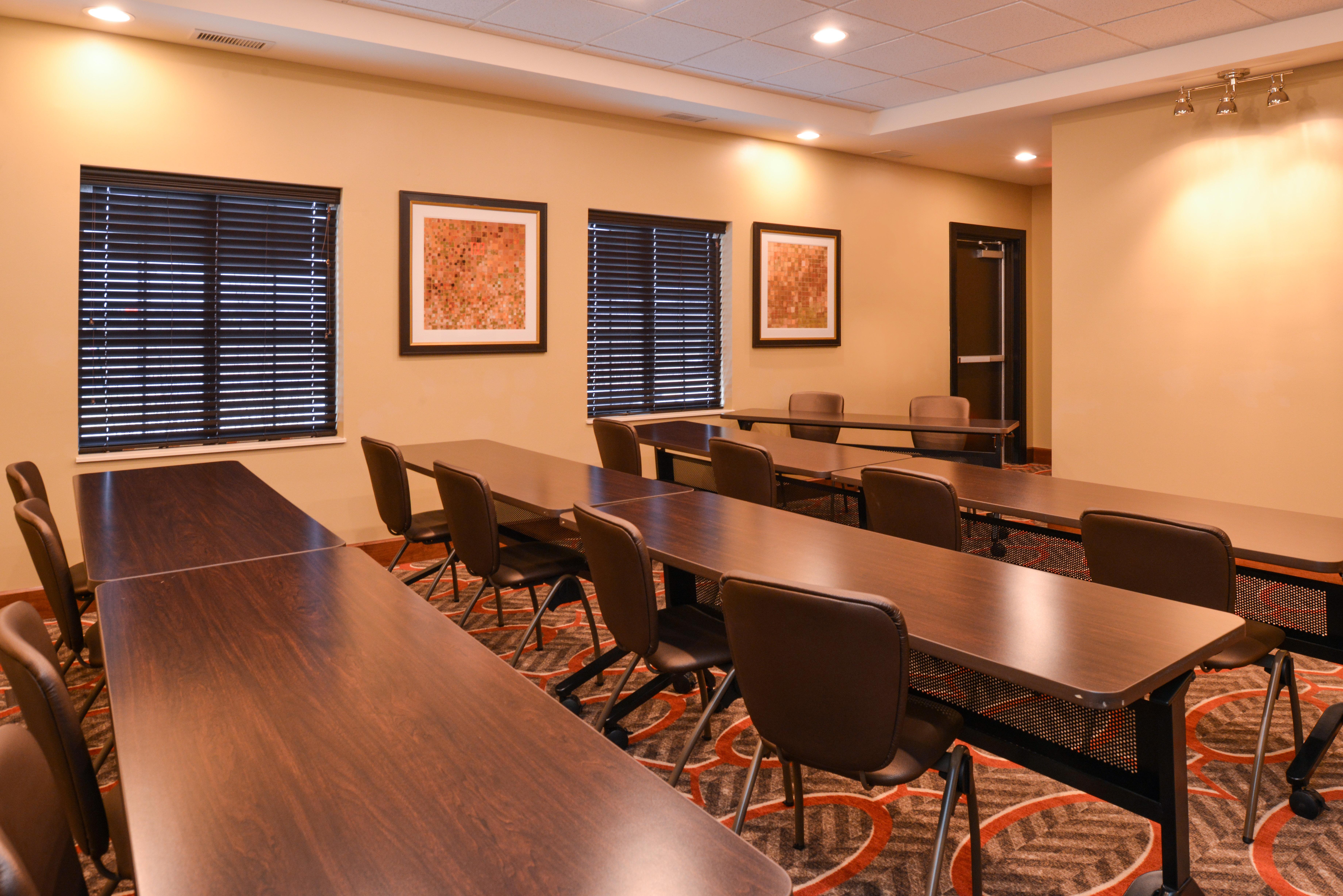 Staybridge Suites Merrillville By Ihg Exterior foto